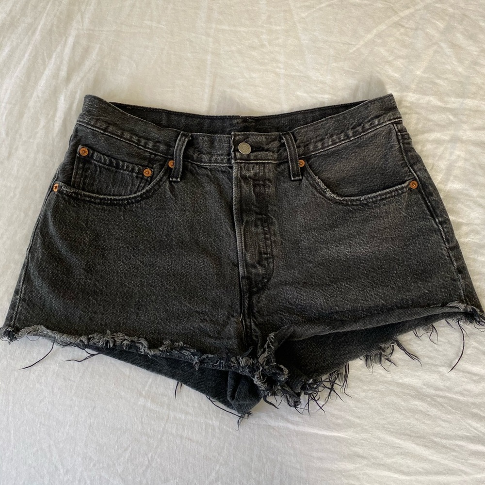 Levi’s 501 black jean shorts